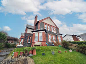 Photo 32- click for photo gallery